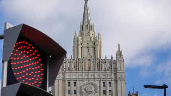 Russian Foreign Ministry Accuses Western Nations of Blackmailing Armenia Over Railway Concession